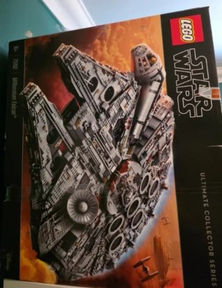 LEGO Star Wars Millennium Falcon 75192 UCS