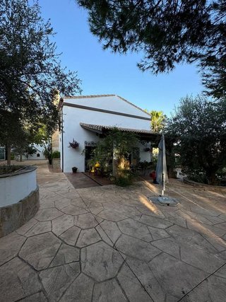 Chalet en venta en Ctra. Circunvalación - La Magdalena en Jaén