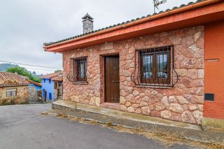 Casa adosada en venta en Proaza