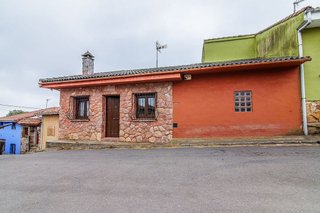 Casa adosada en venta en Proaza