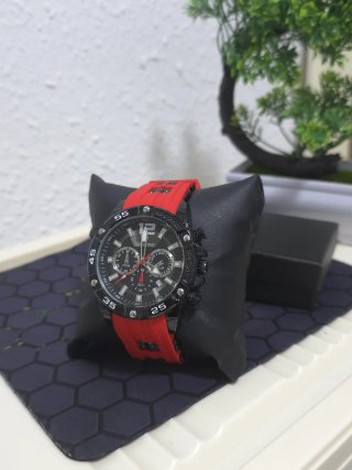 Reloj Negro y Rojo Hombre