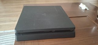 PS4 Slim 1TB Negra con mando