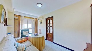 Piso en venta en Parque Victoria Eugenia en Málaga