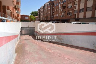 Garaje en venta en Reyes Católicos en Alcalá de Henares