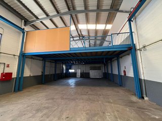 Nave industrial en alquiler en Sentmenat