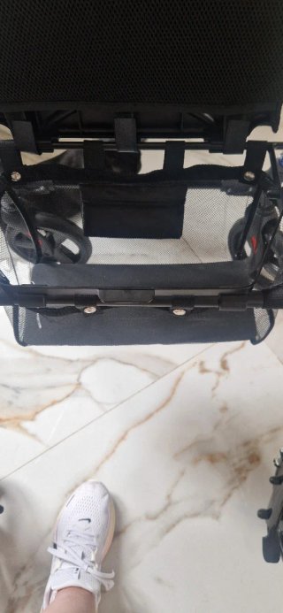 Andador adulto azul con cesta
