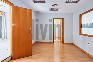 Oficina en venta en Avda de Madrid - Pº de la Estación en Jaén