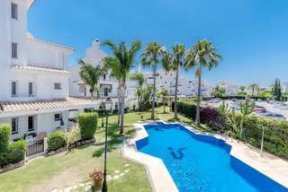 Casa adosada en venta en Puerto Banús en Marbella
