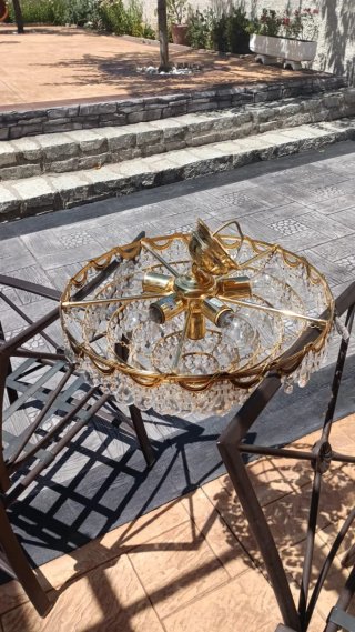 Lámpara de techo araña de cristal y metal dorado