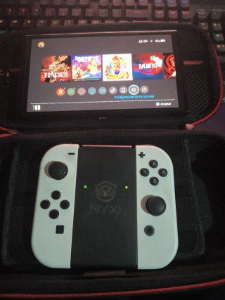 Nintendo Switch OLED Blanca y Negra