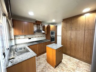 Casa adosada en venta en Catral