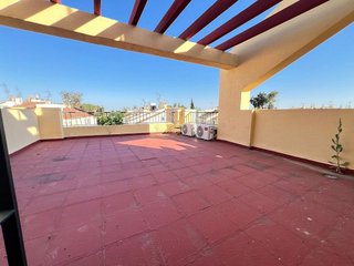 Casa adosada en venta en Aznalcázar