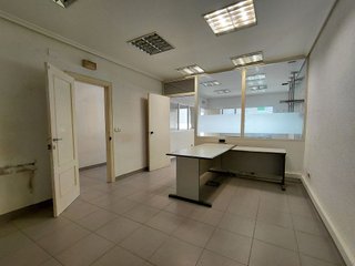 Local comercial en venta en Aranzabela - Aranbizkarra en Vitoria-Gasteiz