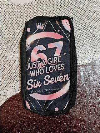 Astuccio Six Seven Just a girl who loves