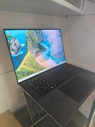 Dell Precision 5550 - Portátil Negro/Plateado