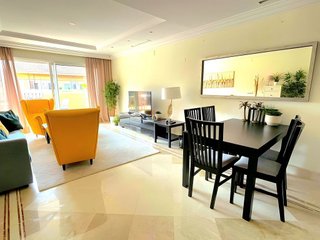 Piso en venta en Los Naranjos en Marbella