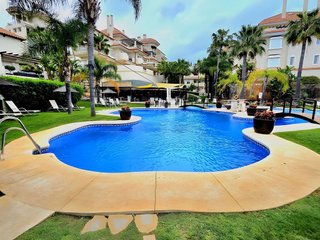 Piso en venta en Los Naranjos en Marbella