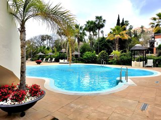Piso en venta en Los Naranjos en Marbella