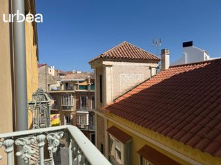 Piso en venta en La Goleta - San Felipe Neri en Málaga