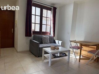 Piso en venta en La Goleta - San Felipe Neri en Málaga