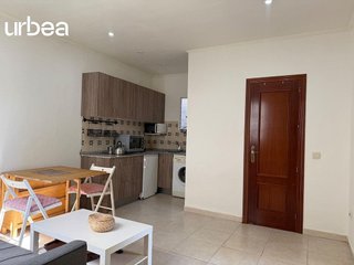 Piso en venta en La Goleta - San Felipe Neri en Málaga