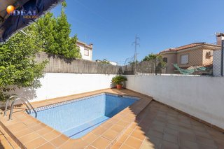 Chalet en venta en Residencial Triana - Barrio Alto en Gabias (Las)