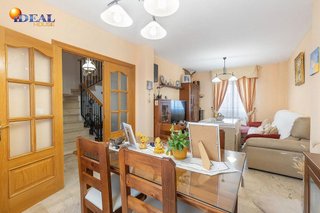 Chalet en venta en Residencial Triana - Barrio Alto en Gabias (Las)