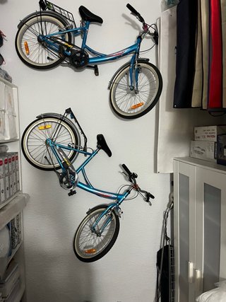 Dos bicicletas infantiles