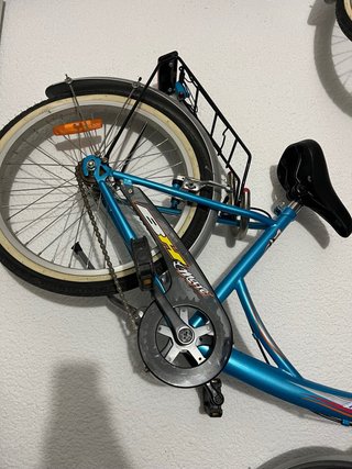 Dos bicicletas infantiles