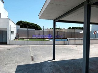 Casa adosada en venta en Palomares del Río