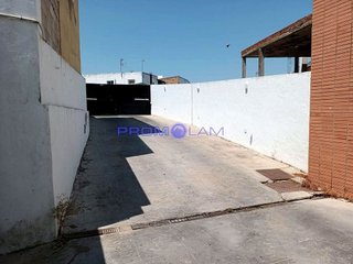 Casa adosada en venta en Palomares del Río