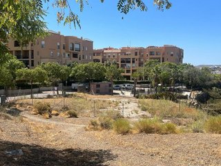 Terreno en venta en Los Pacos en Fuengirola