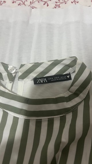 Camiseta Zara Rayas Verdes y Blancas