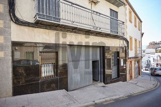 Casa adosada en venta en San Felipe - El Almendral - La Merced en Jaén