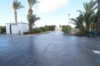 Chalet en venta en Las Bayas en Elche