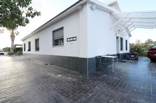 Chalet en venta en Las Bayas en Elche