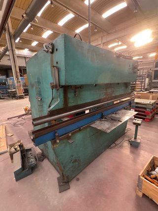 Prensa Plegadora Hidráulica Industrial