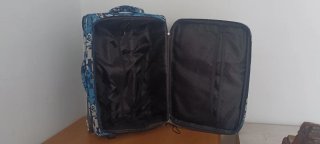 Maleta de viaje mediana con ruedas