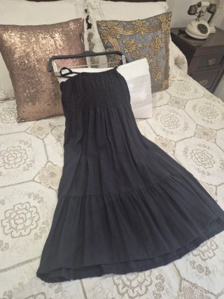 Vestido negro corto tirantes