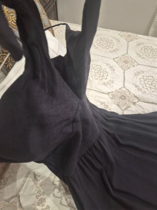 Vestido negro corto tirantes