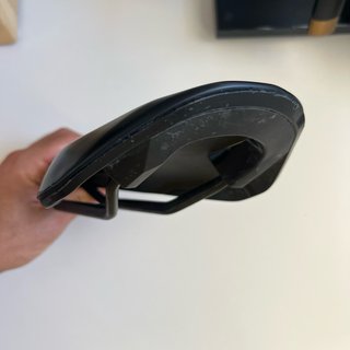 Sillín Fizik VENTO ARGO R1 Carbon 140mm
