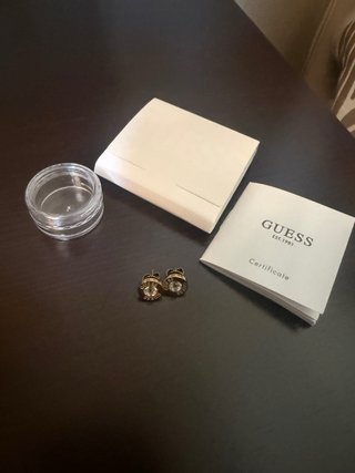 Pendientes Guess dorados con circonita