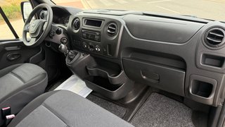 Nissan NV400 2020