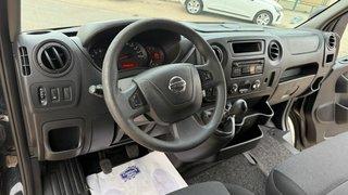 Nissan NV400 2020