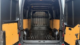 Nissan NV400 2020