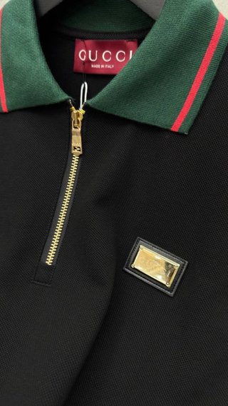 Polo Gucci Blanco con Cremallera y Detalles Verdes