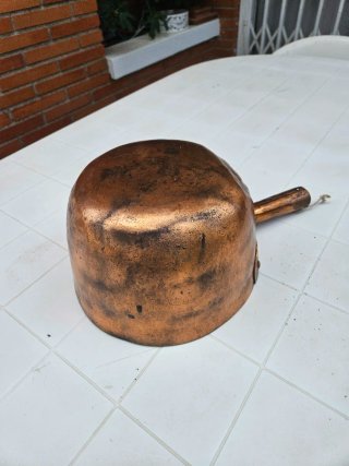Cazo di rame antico e decorativo