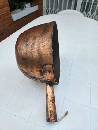 Cazo di rame antico e decorativo