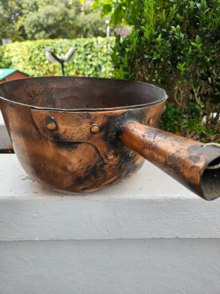 Cazo di rame antico e decorativo