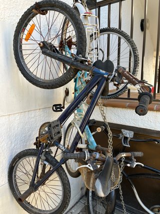 BICICLETA BMX Bicicletas (dos) viejas y oxidadas